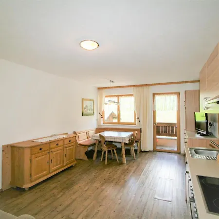 Christian By Interhome フューゲン