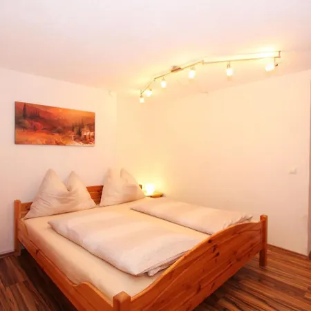 Christian By Interhome Daire *