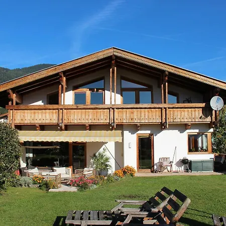 Christian By Interhome Fügen